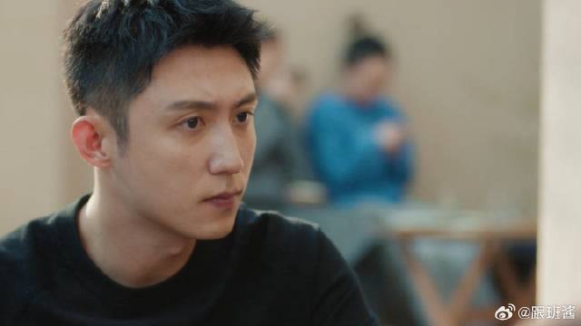 陆嫣两个闺蜜都在同个湖里溺亡，江成屹怀疑是同个凶手作案