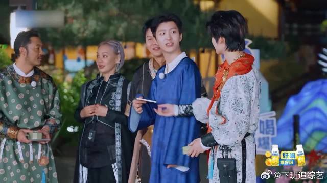 宁静送郑恺生日礼物，范丞丞酸了，张真源操作真笑死我了