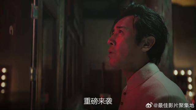 大叔新书发布会 怎料竟突然下起暴雨，当场心态崩溃了