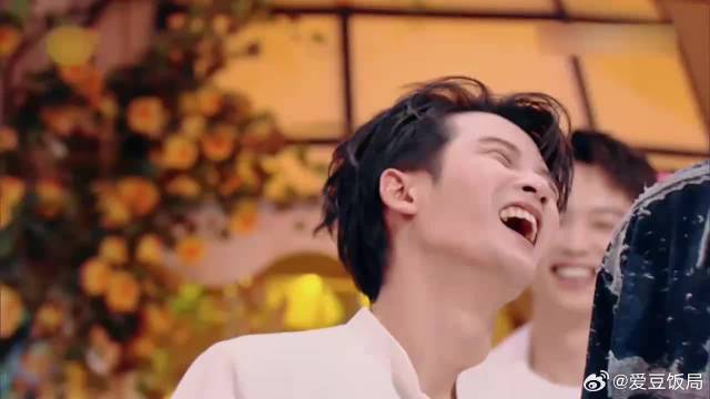 邓为还原剧中名场面，深情告白杨紫，这话甜到心里了