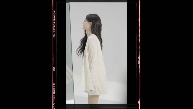 李一桐全新丝袜品牌物料广告直拍