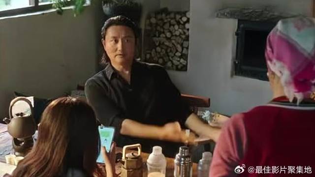 马爷请阿桂婶喝奶茶，却拿滴管滴三滴马奶，挺抠搜啊！