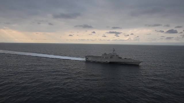 美军圣巴巴拉号试射LUCAS自杀无人机