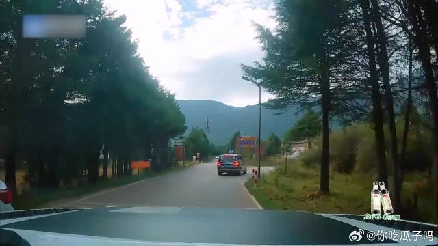 孟子义鞋太重，李昀锐忍不住关心，两人简直不要太甜了