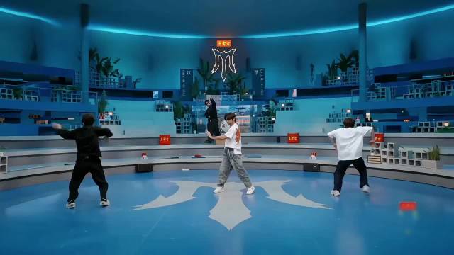 一曲人间惊鸿客 我心里一直有个梦，想去跟着晋哥学武术 披荆斩棘