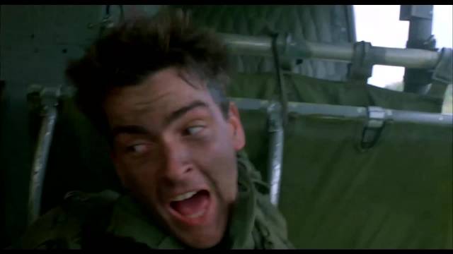 《野战排》上映38周年，奥斯卡经典越战片重塑影史