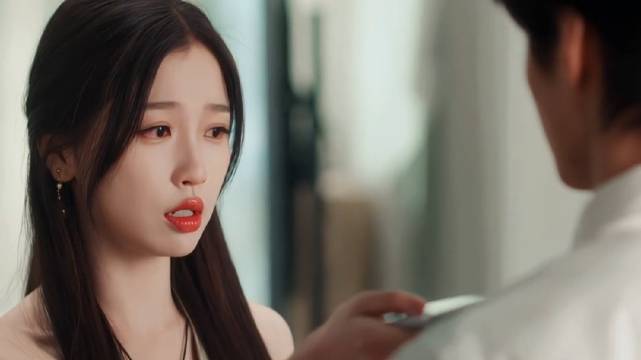 网剧双轨靳朝姜暮重逢未解心结