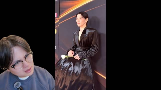 博主犀利点评向佐红毯高跟鞋造型