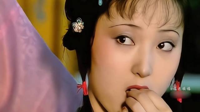 贾宝玉不知黛玉棺与宝钗轿擦肩