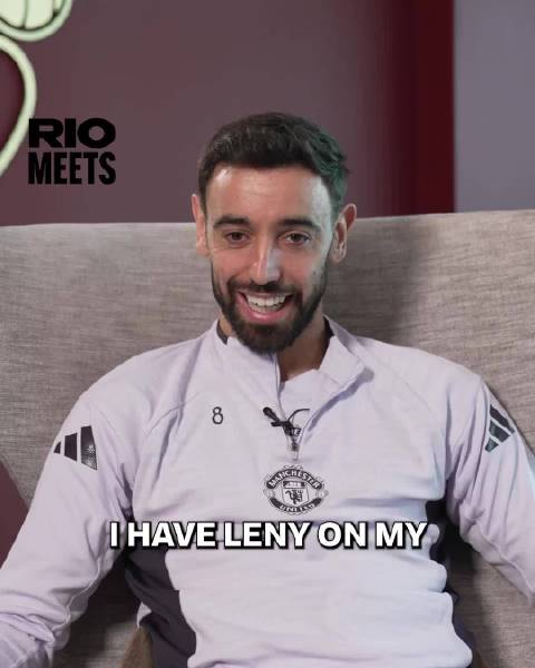 B费调侃曼联更衣室座位安排，约罗多古分坐两侧