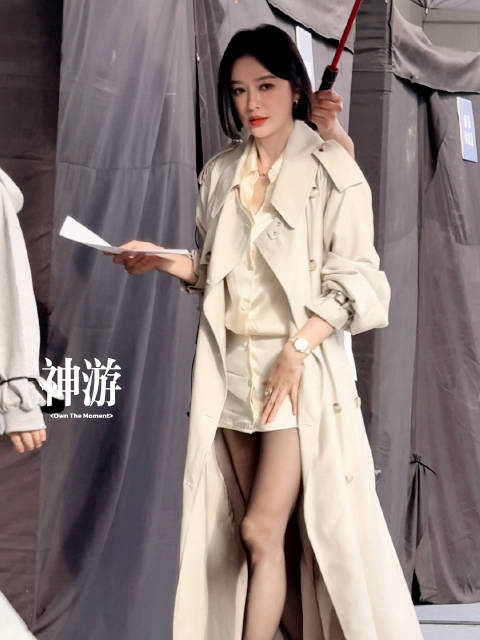 这个猫走路劲劲的