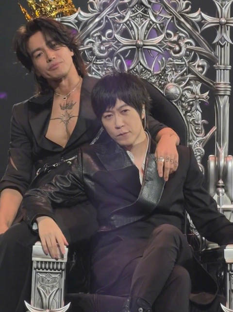 言承旭和阿信这视频我眼睛都不知道该看哪了，要素过多