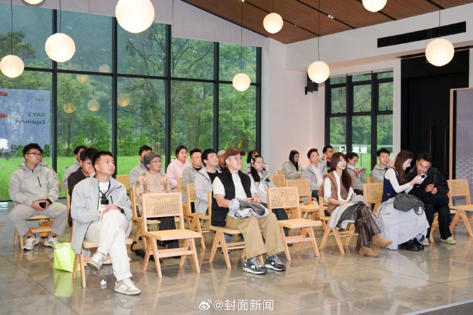 银发奶奶开车漂移引关注