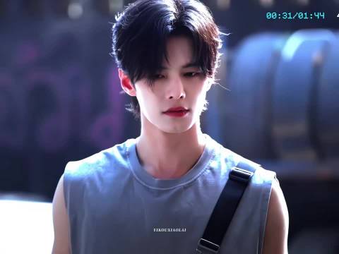 网友追剧发现曾偶遇演员何与，感叹错过相识机会