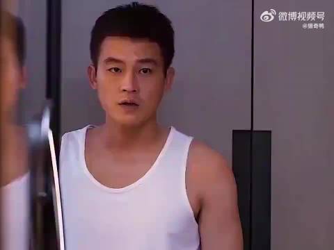 实习小伙接连被富婆相中 从此走上了人生巅峰