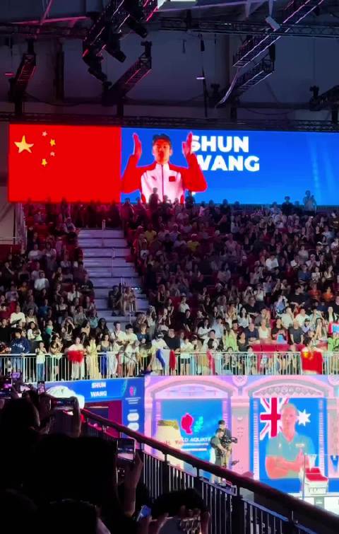 那就一起回顾屏幕里的他 顺子的超绝大宽肩太有安全感了吧