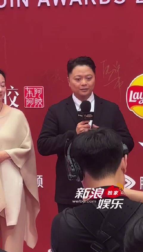 成龙欲收张子枫为成家班弟子，杨子导演透露片场细节