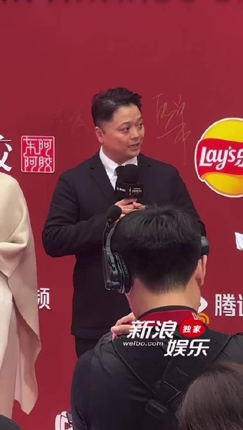 导演称成龙欲收张子枫入成家班，片场亲授动作戏经验