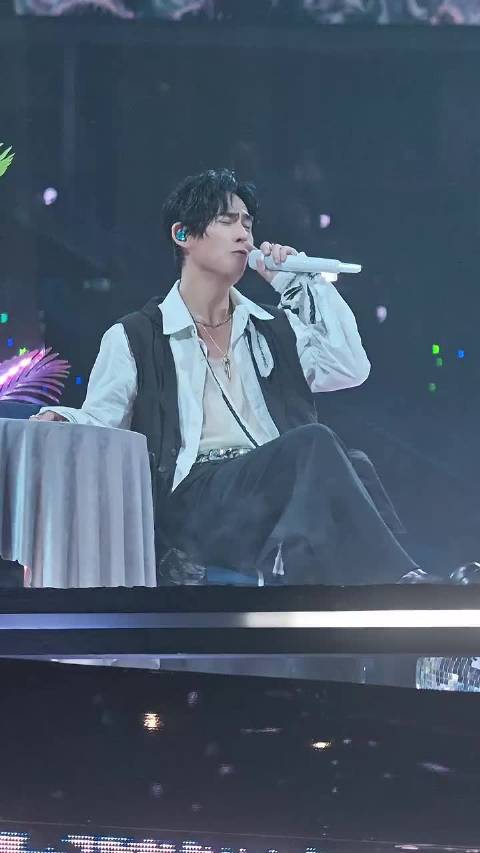 看懂了仔仔周渝民的破碎感，这眼泪绝了