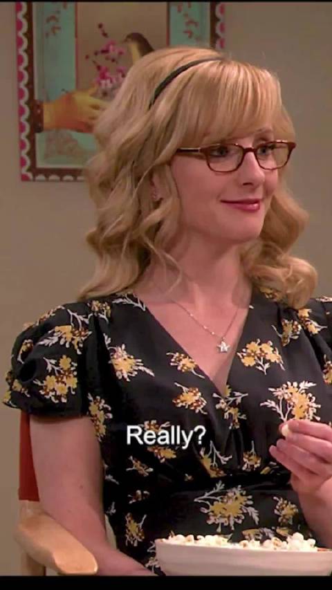 有时候我听到他一个人在洗手间假装被采访！