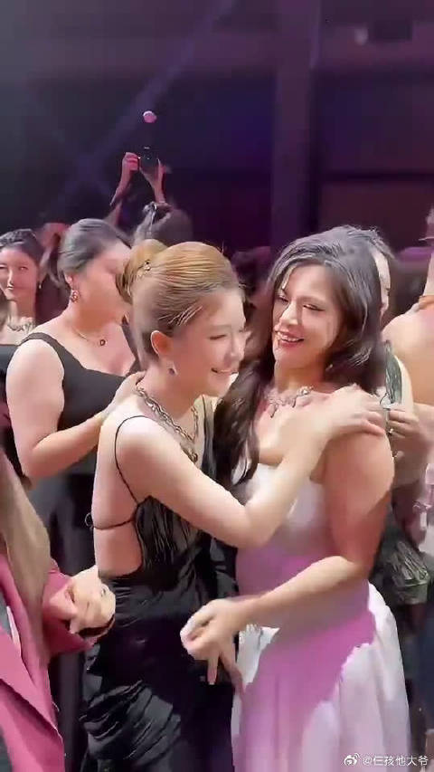 神仙姐姐好嗨哦