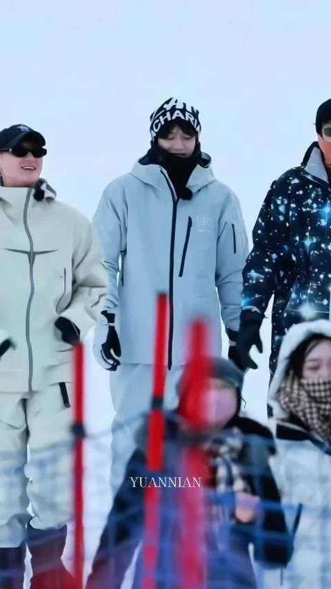 好可爱的小企鹅一只