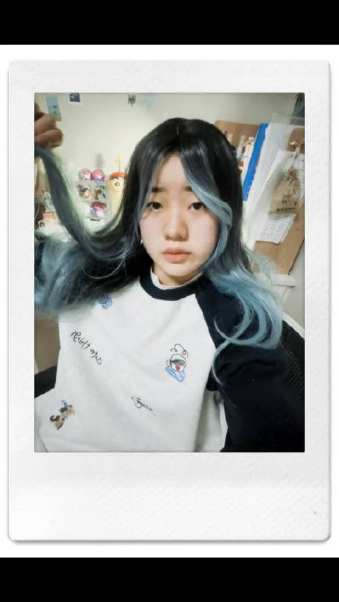 其实早已向你告白 在每次看你的眼神中