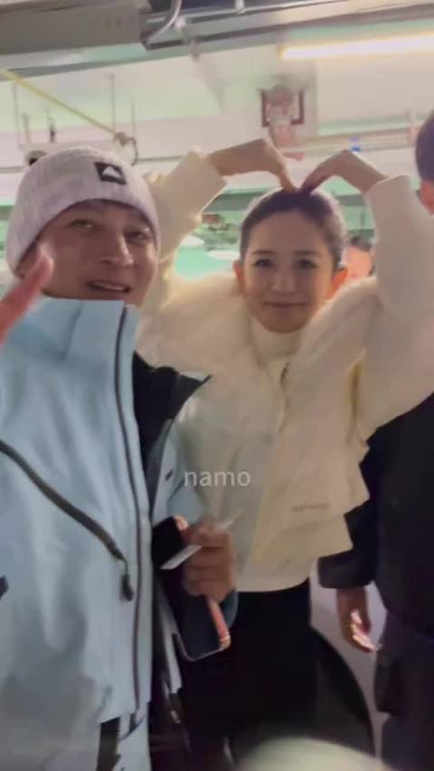 谢娜李维嘉长春冰雪之夜同台