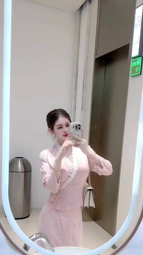 王嘉尔粉丝发文称愿做其解语花