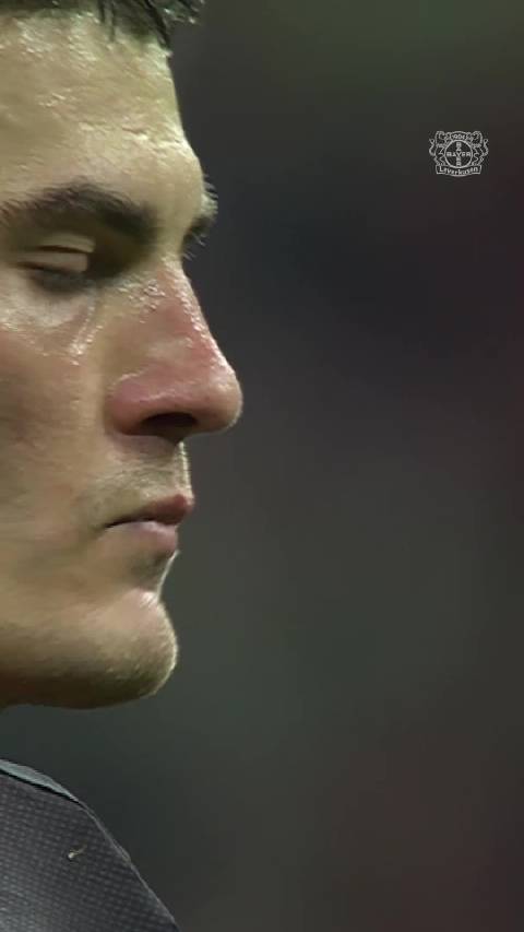 希克15分钟演完美帽子戏法，今夜复出战莱比锡