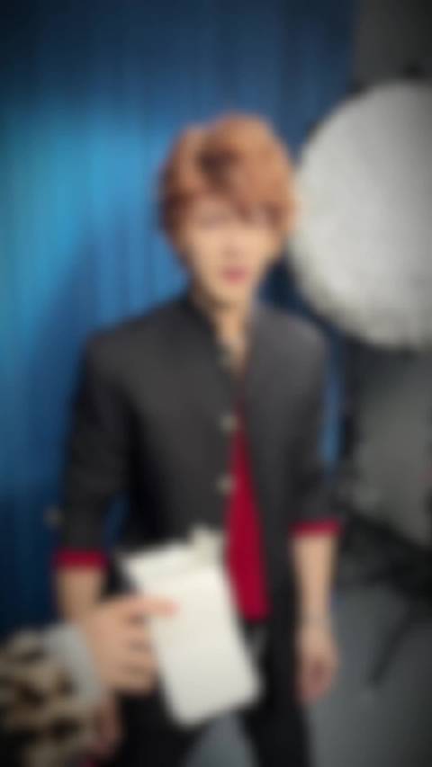 汪东城后台抽中小猪妖，跨年晚会欧气爆棚