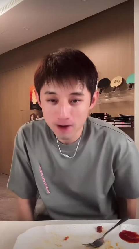 花仙子来了 开始研究自己家的鸡是不是无抗的