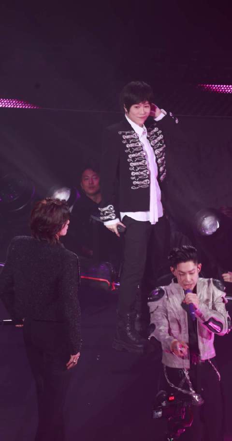 恆星之城D1 《cant help falling in love》 好運氣... 能和我一起~ 是你