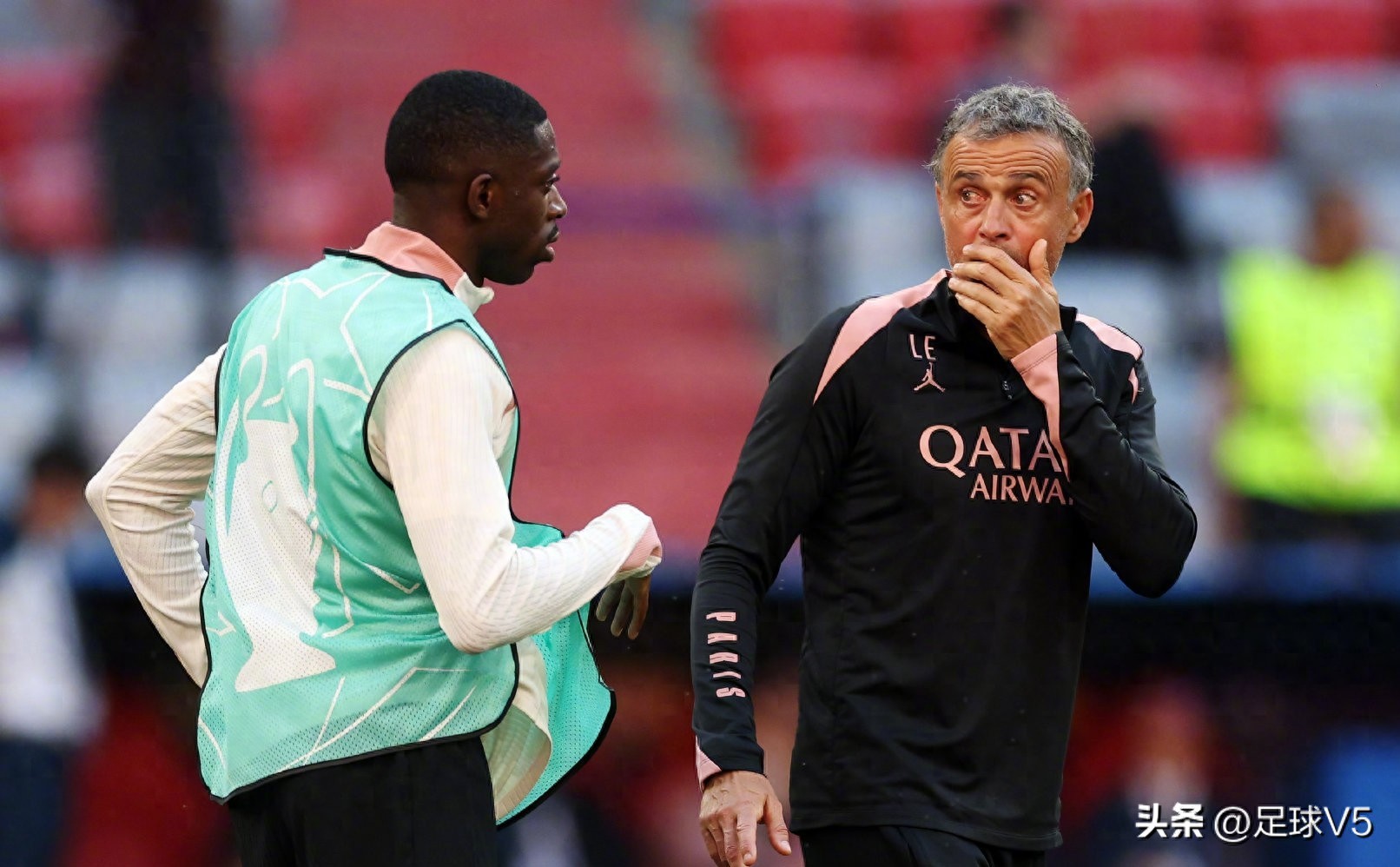 金球奖魔咒？登贝莱与巴黎教练组公开决裂！替补席上的世界最佳
