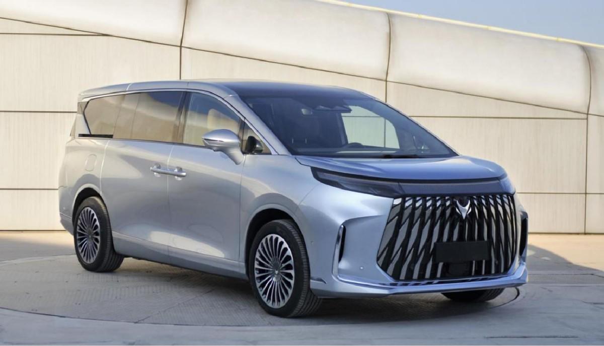 享界S9同款平台，极狐全新MPV也有小蓝灯