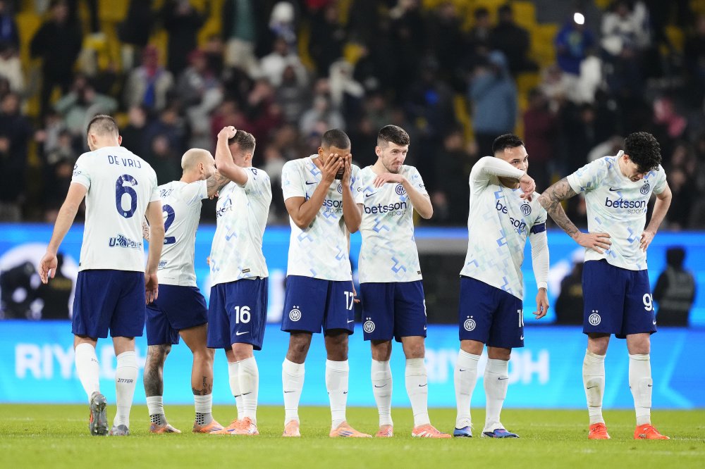 国米vs博洛尼亚点球大战回顾：巴斯托尼、巴雷拉、邦尼均丢点