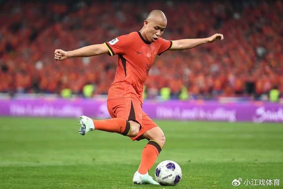 成都蓉城引援名单疑似泄露，戴伟浚与黄政宇成头号目标，背后隐藏着怎样的战略调整？