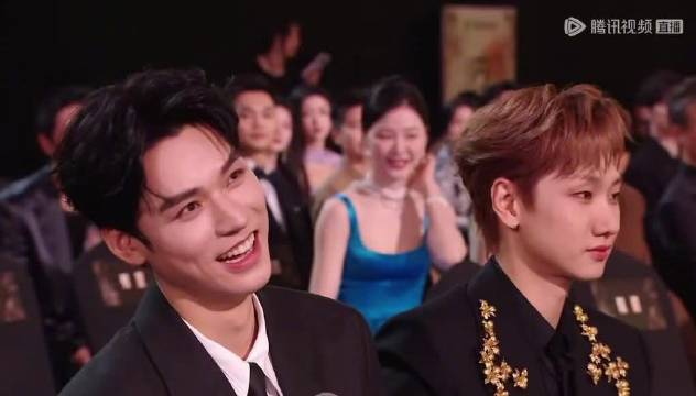 没人会放过让龚俊唱奇妙能力歌的机会