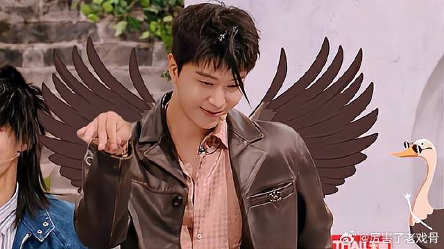 范丞丞真是显眼包！扮演孔雀谁知扮演出了鸵鸟，笑疯杨迪！