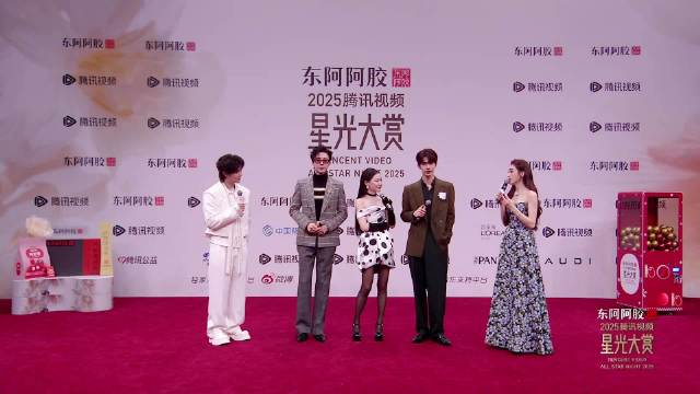 赫丽摸金宇为《狙击蝴蝶》打call