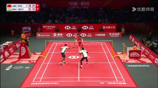 网前雨刮器，但是梁伟铿（解说说的哈）