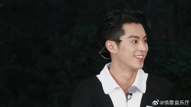 差一步就成功却被李晨瞎指挥 不料张碧晨还照做，王鹤棣偷着乐坏