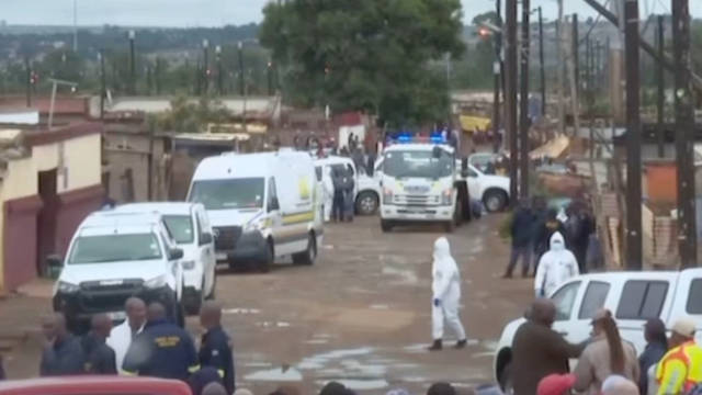 南非酒吧枪击案致9死10伤，12名枪手凌晨扫射后逃离