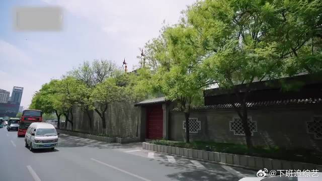 张真源即将过22岁生日，白鹿感慨：我22岁才出道