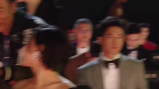 秦岚任素汐同框热聊现场互加微信