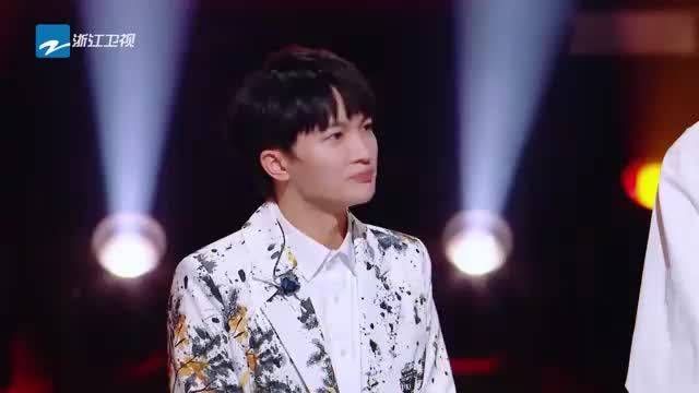 张碧晨第一次听周深唱歌吓“死”，不像是凡人能发出的声音