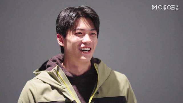 汪顺讲述荣耀故事与热泪，目标坚定游到尽兴