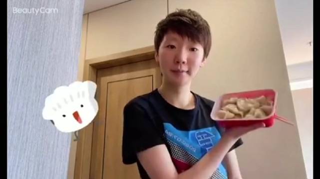 王曼昱冬至推荐吃饺子送祝福