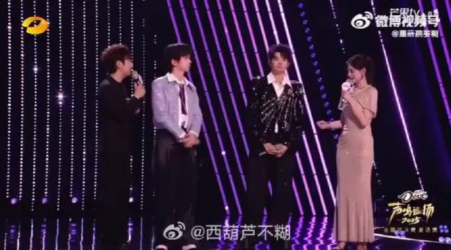 那英这身穿搭太知性了！高智女性的冷静感，好迷人