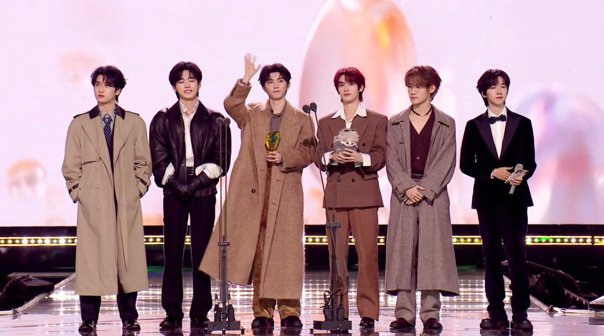时代少年团获星光大赏年度组合